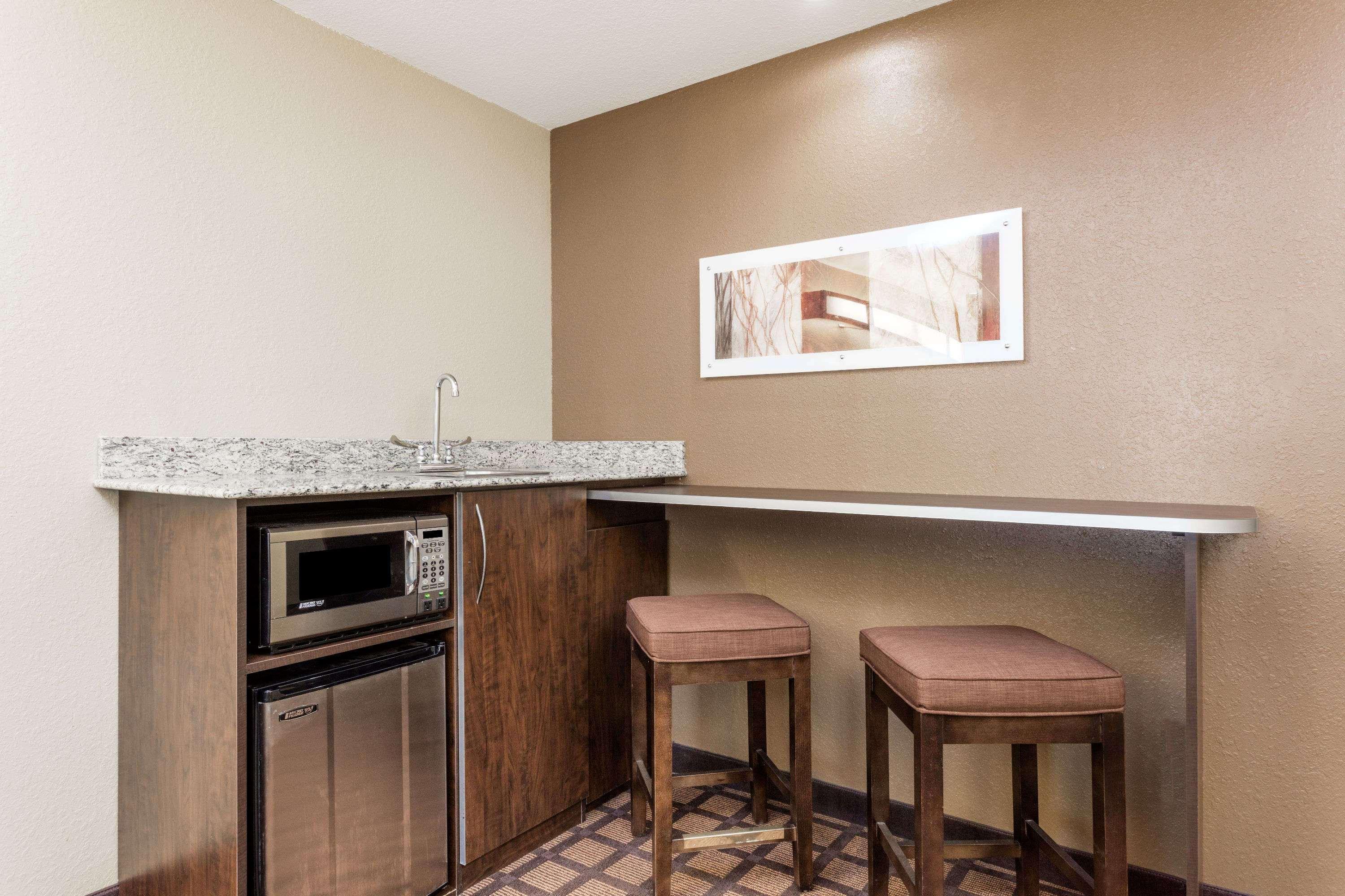 Microtel Inn & Suites By Wyndham Macon Exteriér fotografie